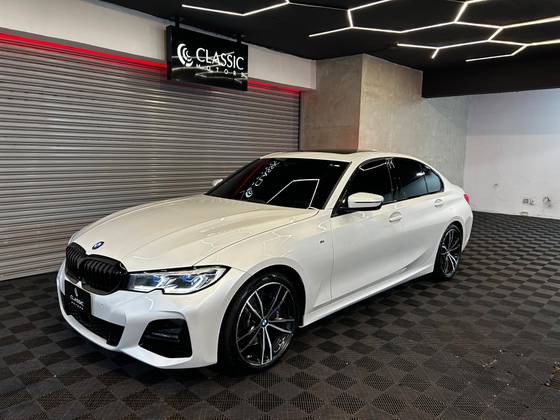 BMW 330i 2.0 16V TURBO GASOLINA M SPORT AUTOMÁTICO